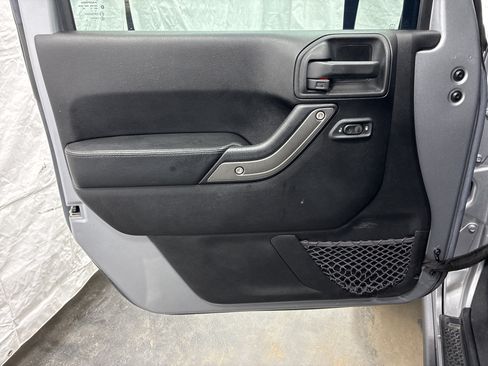 Used 2016 Jeep Wrangler Unlimited Sport AWD/4WD image 16