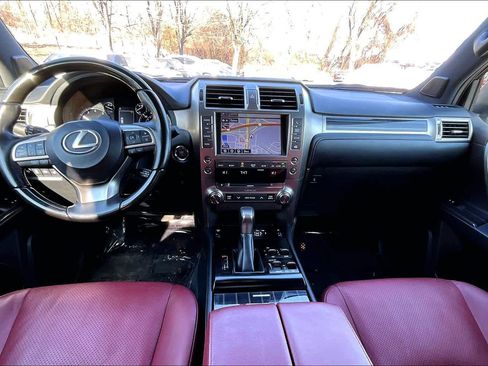 Used 2020 Lexus GX 460 Luxury w/ Off Road Package image 16