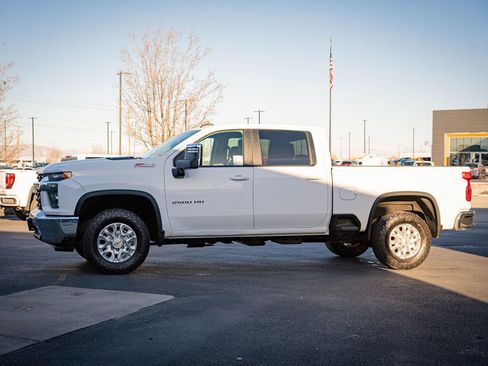 Used 2023 Chevrolet Silverado 2500 LT w/ Convenience Package image 12