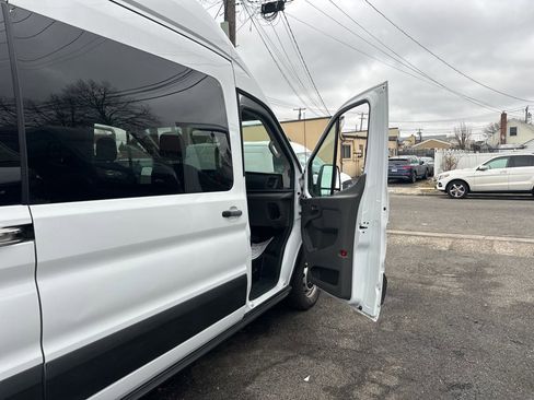 Used 2024 Ford Transit 350 XL image 34