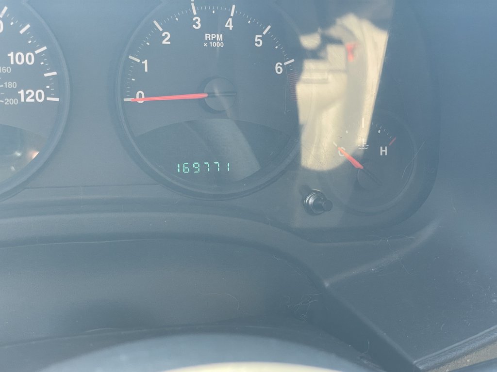 Used 2013 Jeep Compass Sport AWD/4WD image 8