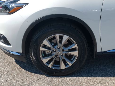 Used 2018 Nissan Murano SL w/ Moonroof Package image 10