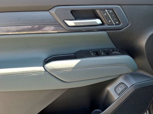 New 2026 GMC Terrain AT4 w/ Convenience Package III AWD/4WD image 8