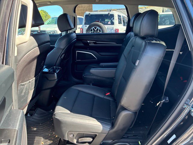Used 2025 Kia Telluride S FWD image 6