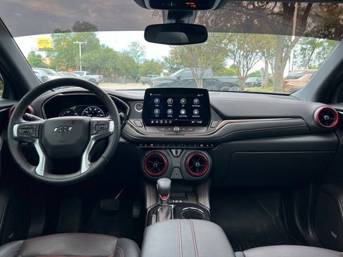 Certified 2025 Chevrolet Blazer RS w/ Enhanced Convenience Package FWD image 13