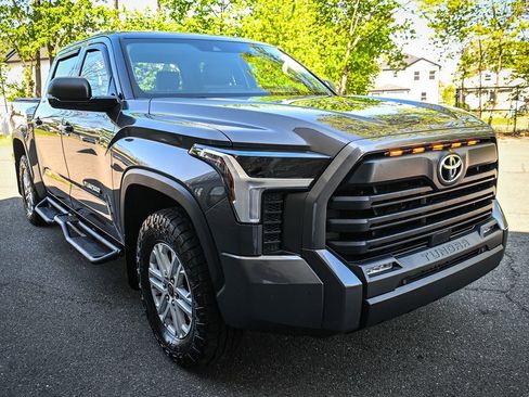 Used 2023 Toyota Tundra SR5 w/ SR5 Premium Package AWD/4WD image 6