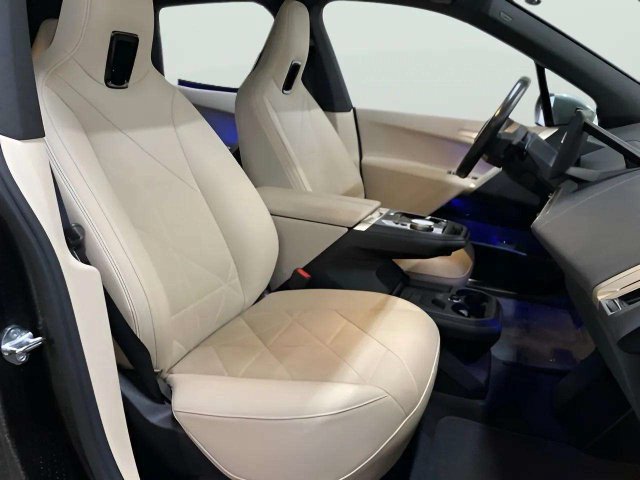 Used 2023 BMW iX xDrive50 AWD/4WD image 76