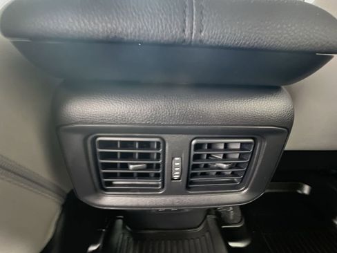 Used 2020 Toyota RAV4 Limited image 22