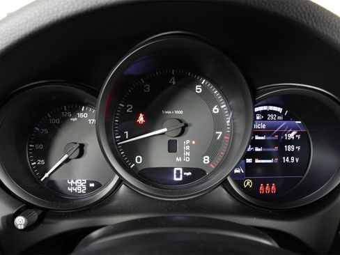 Certified 2025 Porsche Macan image 16