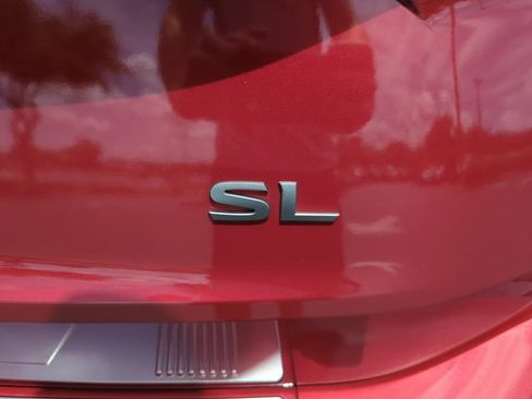 Certified 2025 Nissan Rogue SL FWD image 47
