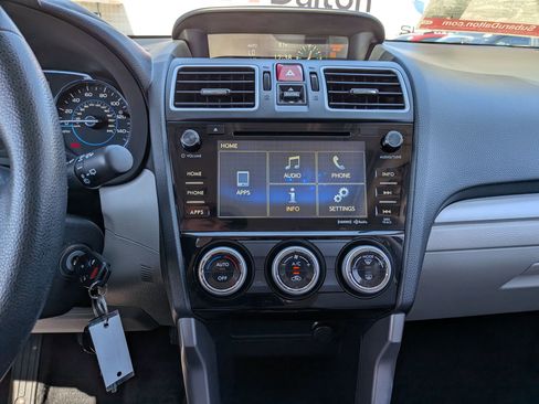 Used 2018 Subaru Forester 2.5i Premium image 19