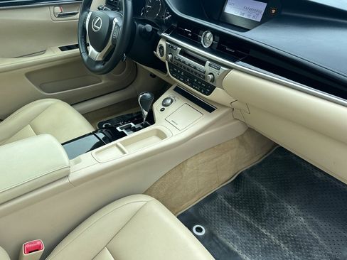 Used 2014 Lexus ES 350 image 12