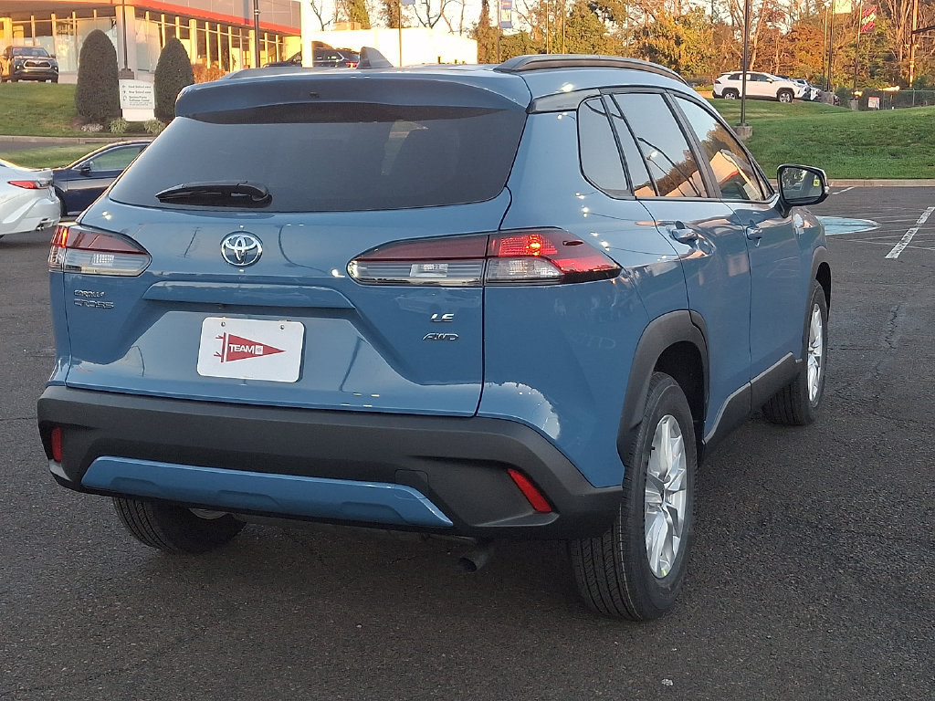 New 2026 Toyota Corolla Cross LE w/ Moonroof Package AWD/4WD image 4