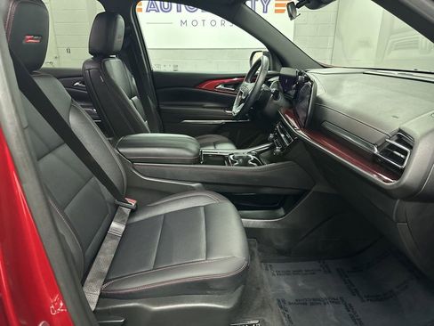 Used 2025 Chevrolet Traverse Z71 image 20