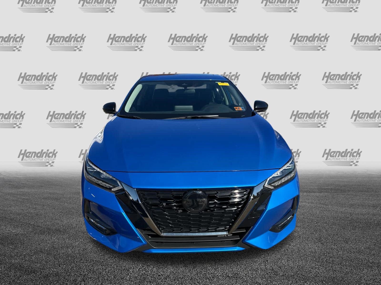 Used 2022 Nissan Sentra SR w/ SR Premium Package FWD image 2