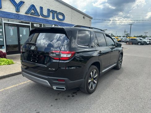 Used 2025 Honda Pilot Elite image 4