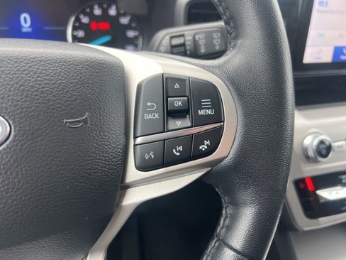 Certified 2023 Ford Explorer XLT w/ Class IV Trailer Tow Package image 10