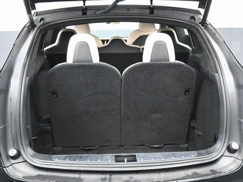 Used 2021 Tesla Model X Performance image 14