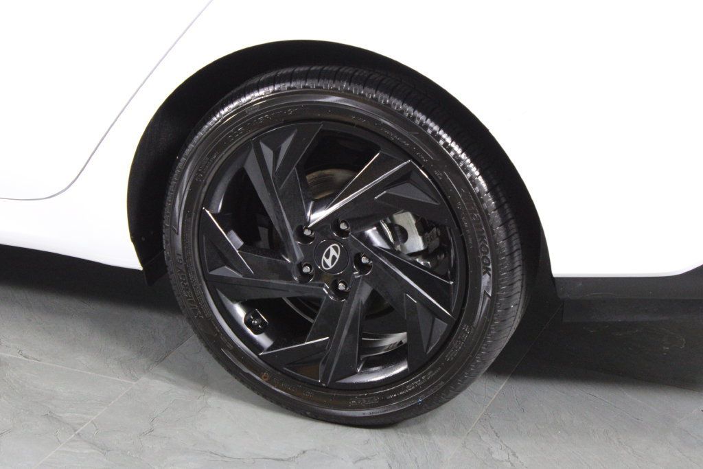 Certified 2026 Hyundai Elantra SEL Sport Premium w/ Cargo Package FWD image 15