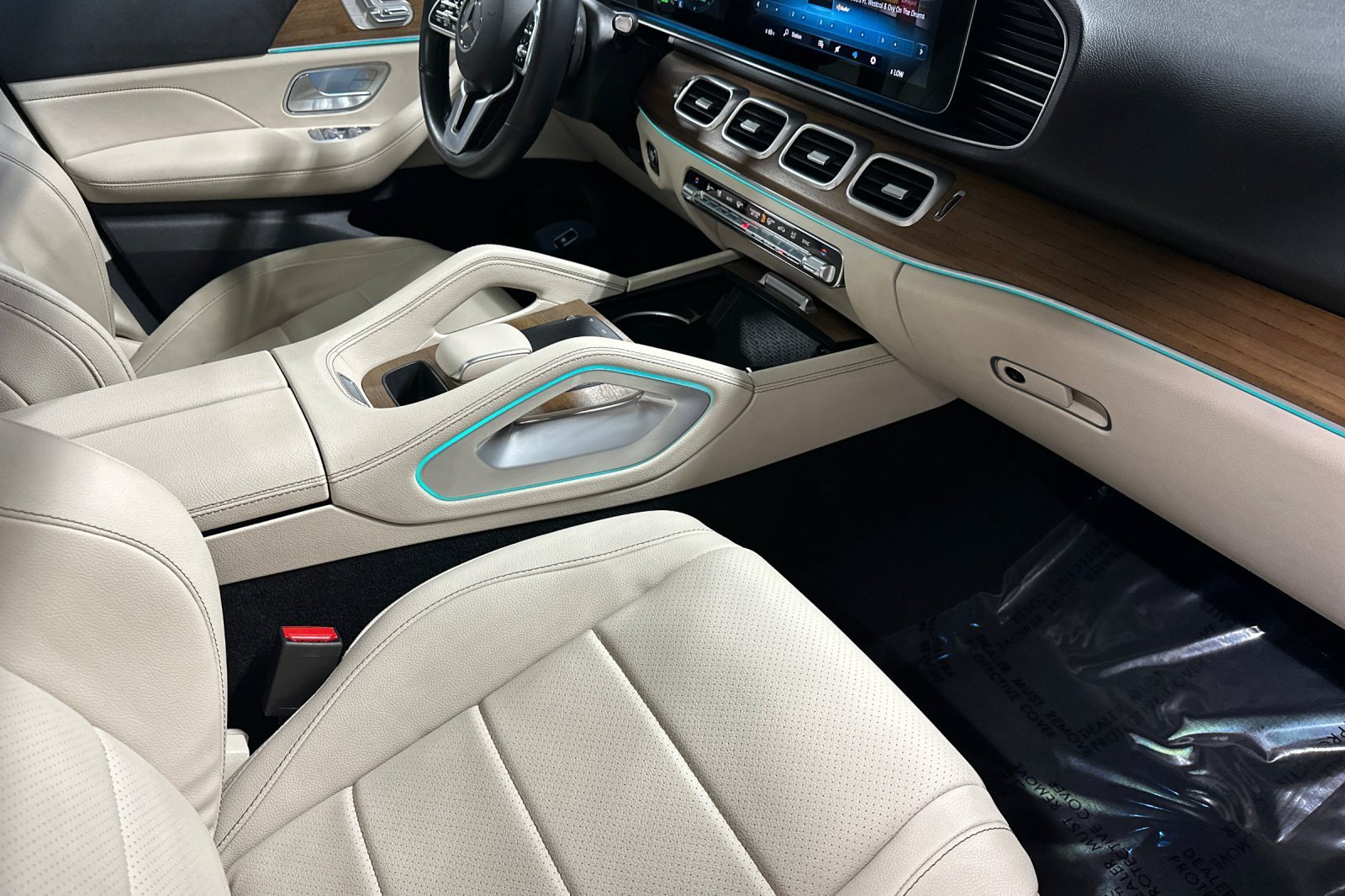 Used 2023 Mercedes-Benz GLE 450 4MATIC w/ AMG Line Exterior image 15