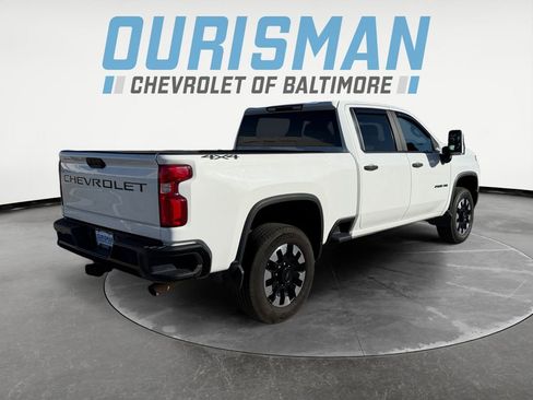 Used 2020 Chevrolet Silverado 2500 Custom w/ Custom Value Package image 6