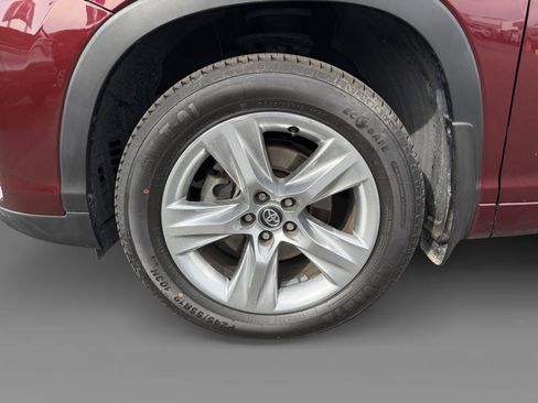 Used 2017 Toyota Highlander Limited image 9