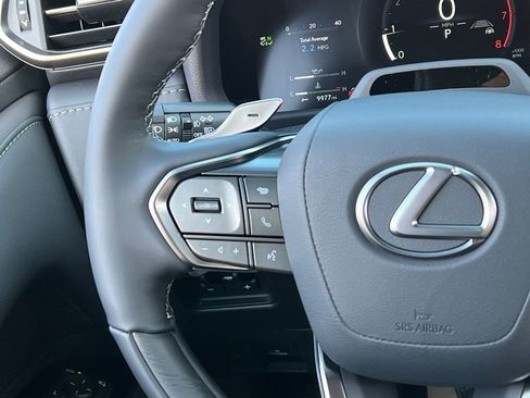 New 2026 Lexus LX 600 4WD w/ Luxury Package image 18