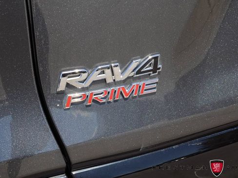 Used 2022 Toyota RAV4 SE w/ Weather & Moonroof Package AWD/4WD image 38