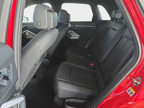 Certified 2025 Audi Q3 2.0T Premium w/ Convenience Package image 10
