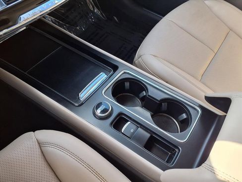 Certified 2023 Lincoln Corsair FWD w/ Equipment Group 101A image 12