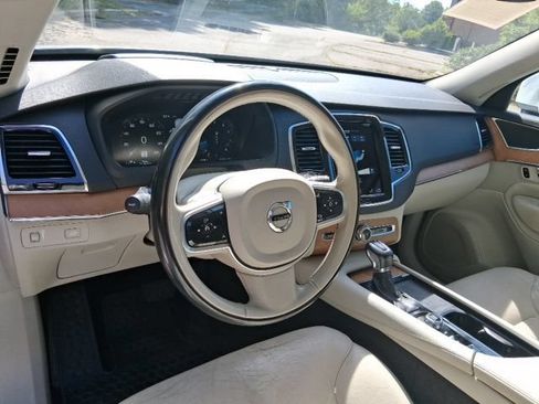 Used 2021 Volvo XC90 T6 Momentum w/ Advanced Package AWD/4WD image 14
