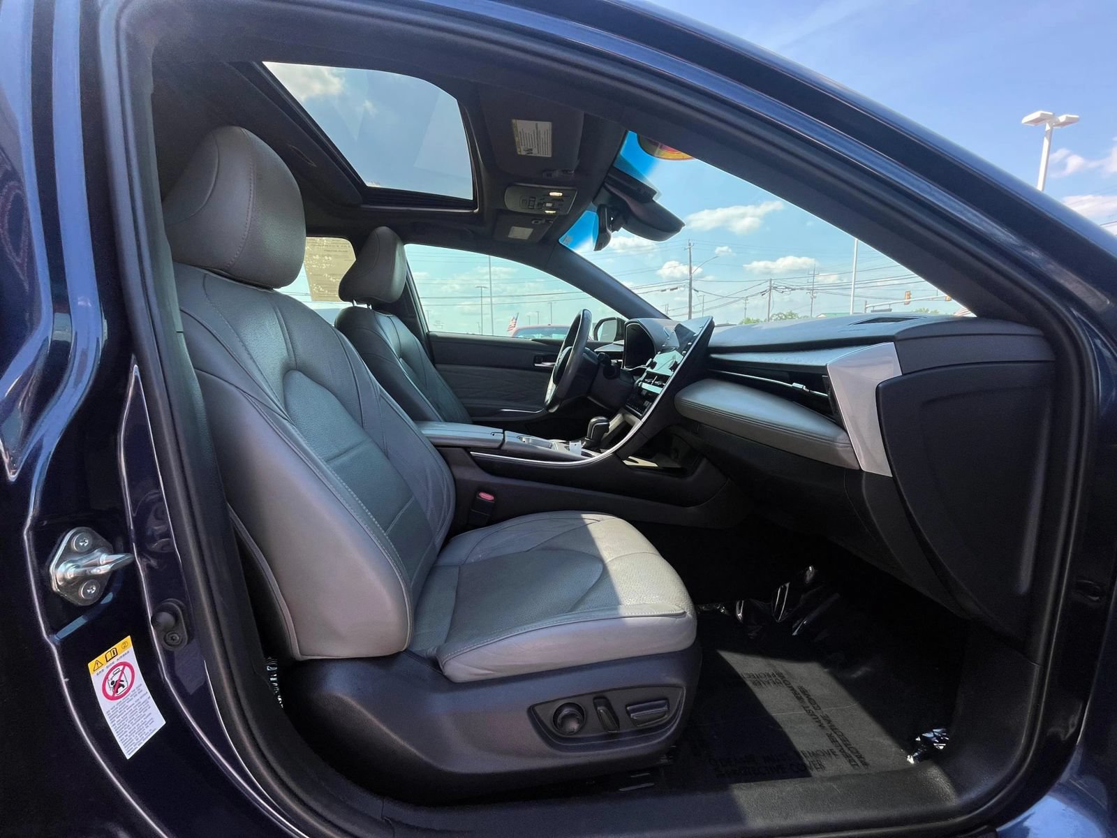 Used 2019 Toyota Avalon Limited w/ Advanced Safety Package FWD image 28
