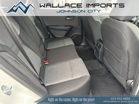 Used 2023 Nissan Rogue SV image 31