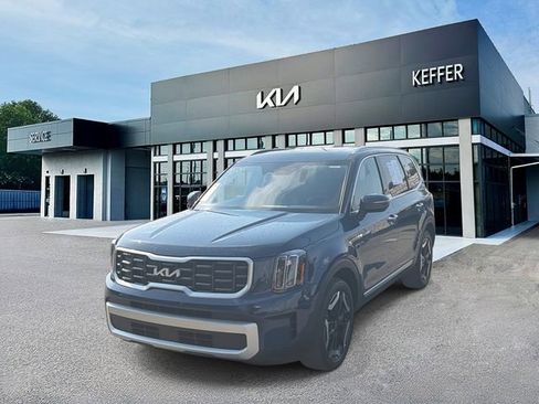 Certified 2025 Kia Telluride S FWD image 1