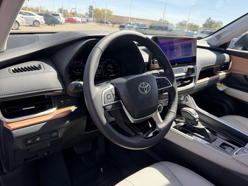 New 2026 Toyota Grand Highlander Limited image 31