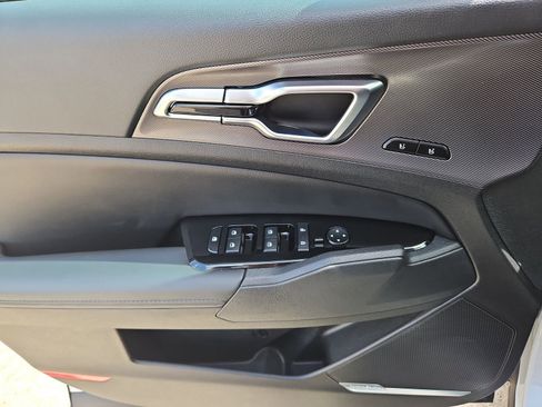 Used 2023 Kia Sportage SX image 23