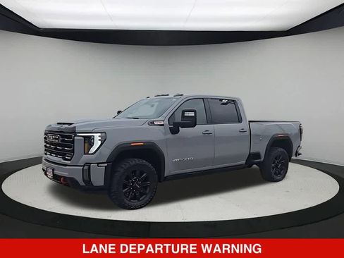 Used 2024 GMC Sierra 2500 AT4 w/ AT4 Premium Plus Package AWD/4WD image 4