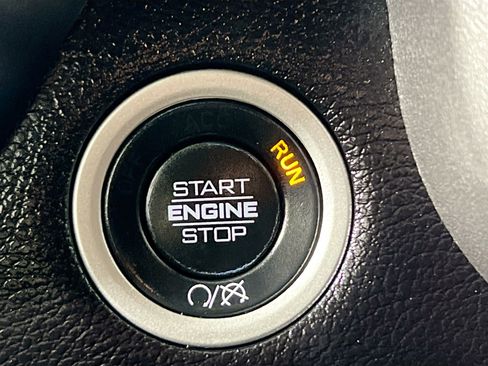 Used 2024 RAM 3500 Big Horn image 24