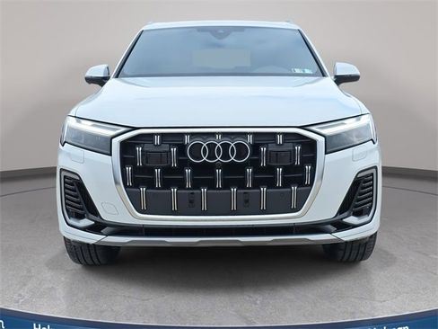 Used 2025 Audi Q7 3.0T Premium w/ Convenience Package image 3