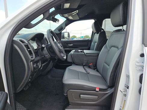 New 2026 RAM 1500 Tradesman AWD/4WD image 9