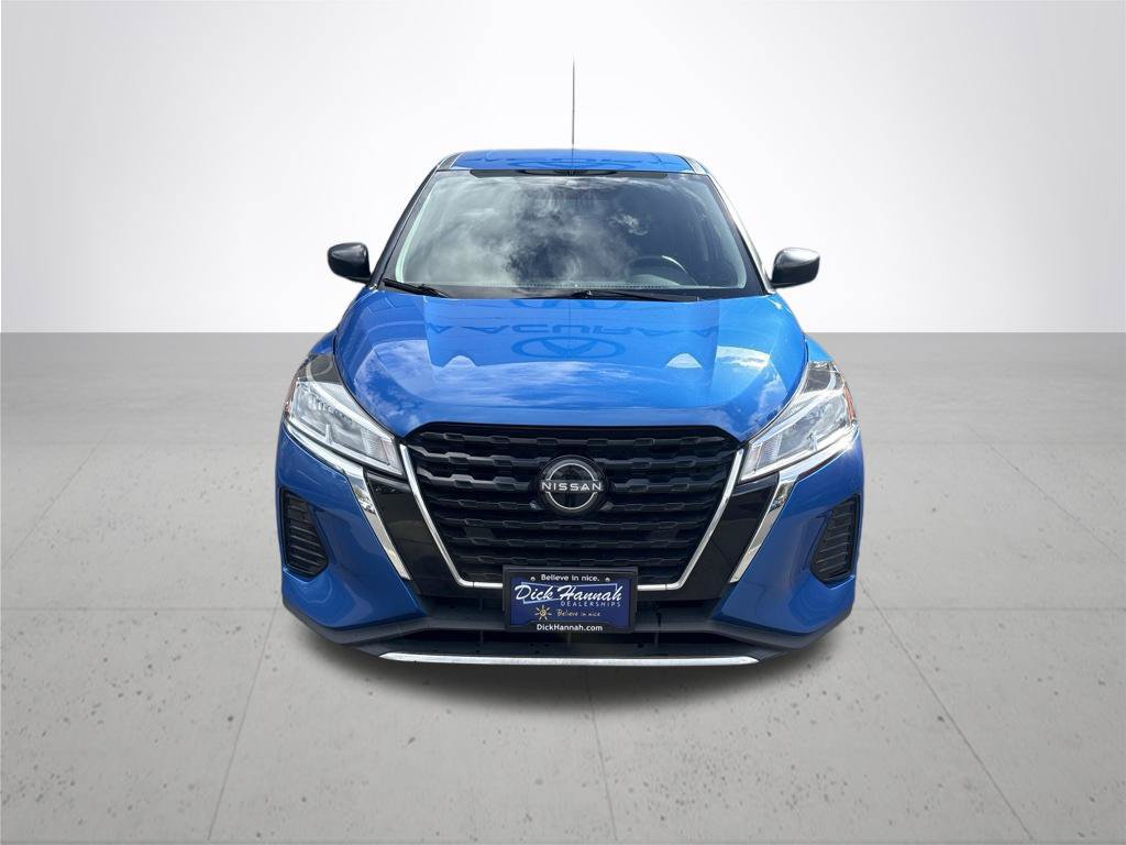 Used 2022 Nissan Kicks S FWD image 2