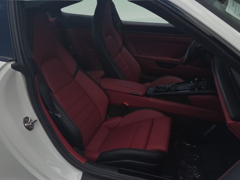 Used 2026 Porsche 911 Carrera GTS RWD image 19