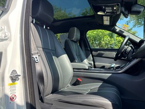 Certified 2023 Land Rover Range Rover Velar R-Dynamic S AWD/4WD image 18