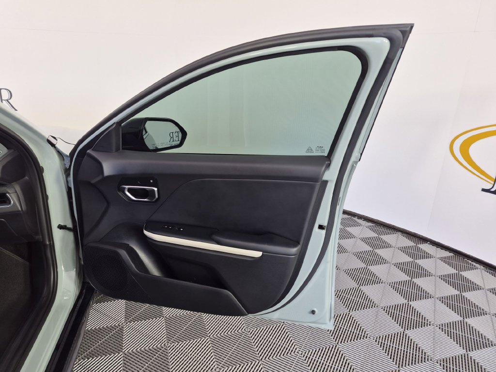 Used 2025 Kia K4 GT-Line FWD image 35