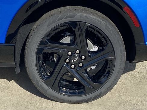 New 2026 Chevrolet Equinox EV RS image 24