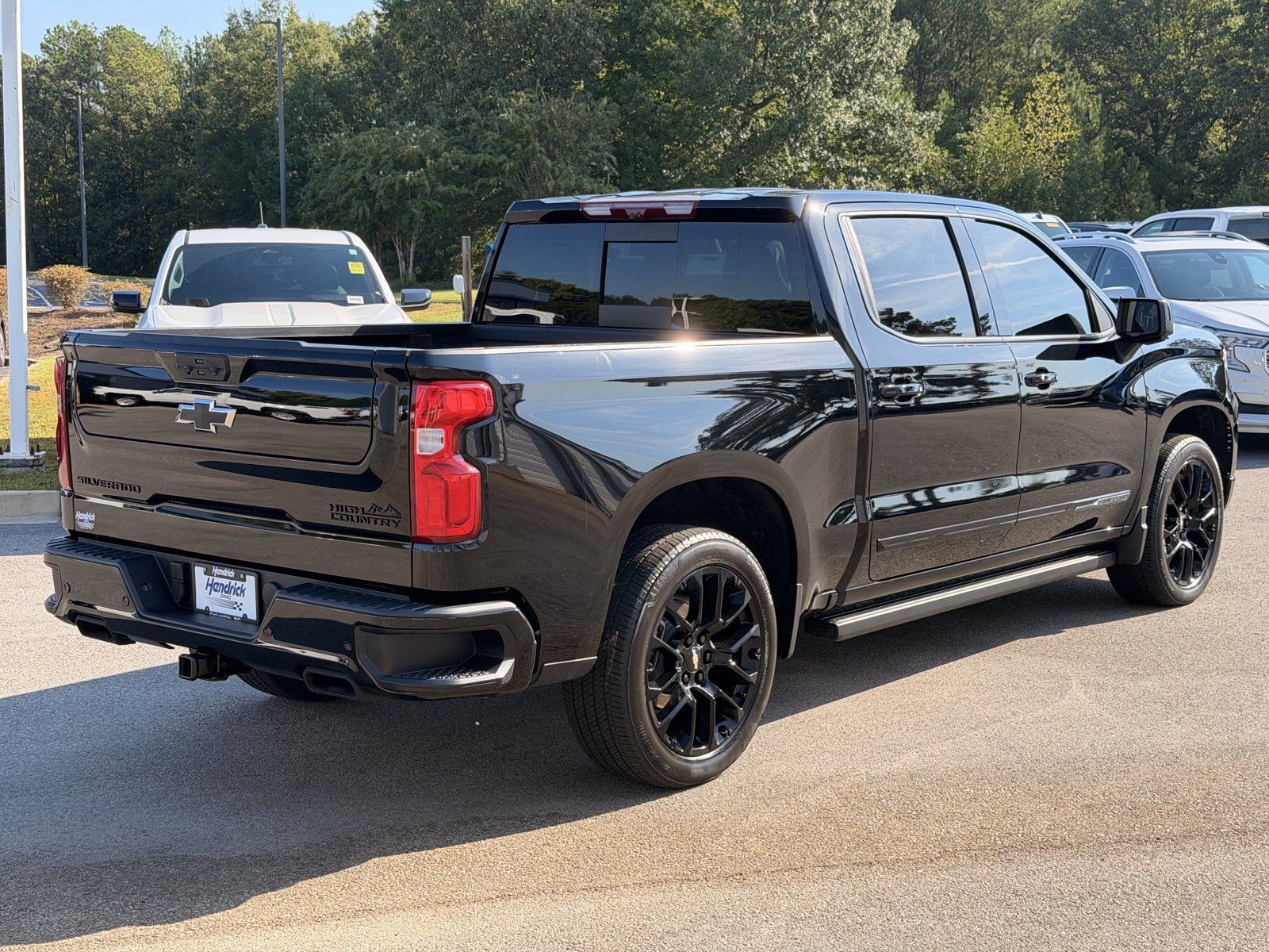Used 2025 Chevrolet Silverado 1500 High Country w/ High Country Premium Package AWD/4WD image 12