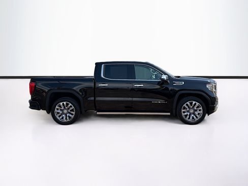 Used 2022 GMC Sierra 1500 Denali w/ Denali Reserve Package AWD/4WD image 4