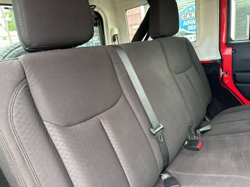 Used 2013 Jeep Wrangler Unlimited Sport AWD/4WD image 16