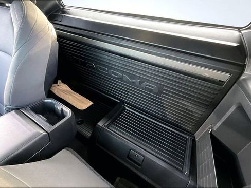 Used 2024 Toyota Tacoma SR image 22