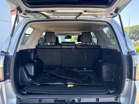 Used 2021 Toyota 4Runner Venture w/ Moonroof Package AWD/4WD image 28